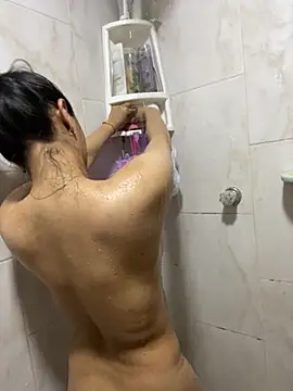 Snapshot of julieta_rossi chatting on November 2025 05:50:01 PM julieta rossi online show from November 2025 05:50:01 PM