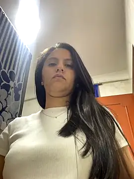 Snapshot of julieta_rossi chatting on October 2025 05:01:02 PM julieta rossi online show from October 2025 05:01:02 PM