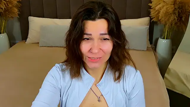 EdenSolis online show from April 2026 07:02:01 AM