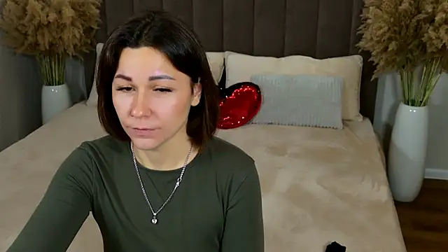 EdenSolis online show from November 2025 09:08:01 AM