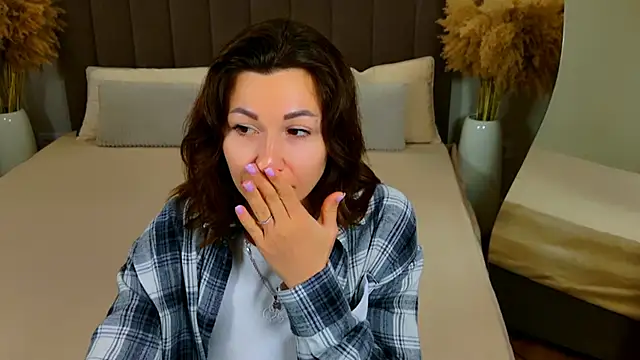 EdenSolis online show from April 2026 09:34:02 AM