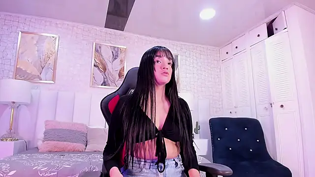 Aby cole11 online show from October 2025 01:56:01 PM