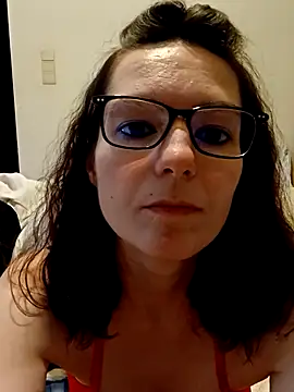 labellerose online show from December 2025 06:12:01 PM