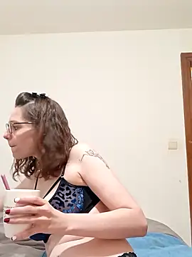 labellerose online show from November 2025 06:14:01 PM