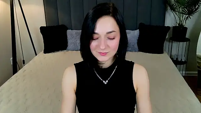 BaileeLynn online show from May 2026 12:20:01 PM
