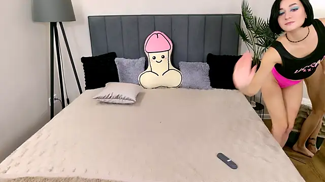 BaileeLynn online show from November 2025 01:04:01 PM