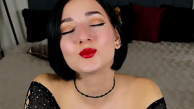 BaileeLynn online show from November 2025 12:53:02 PM