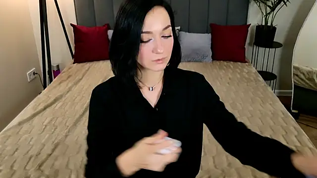 BaileeLynn online show from July 2026 01:01:02 PM