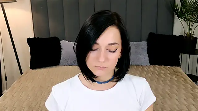 BaileeLynn online show from May 2026 12:15:02 PM