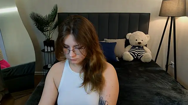 Snapshot of Briarx chatting on November 2025 09:19:02 PM Briarx online show from November 2025 09:19:02 PM