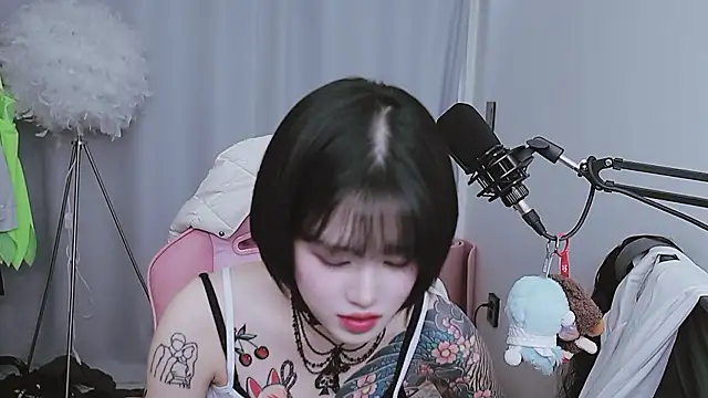 MISA 02 online show from May 2026 01:15:02 PM