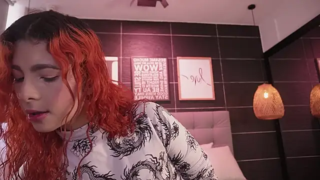 Thalia Karlson online show from November 2025 12:42:01 PM