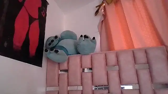 abby moss 2 online show from November 2025 01:17:01 PM