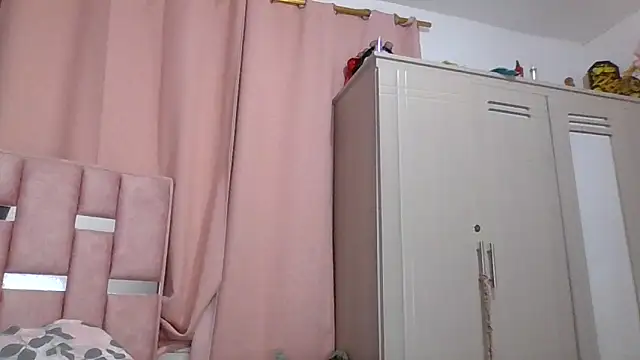 abby moss 2 online show from December 2025 09:30:02 AM