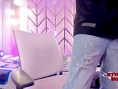 Ethan Boy  online show from February 2026 07:55:02 PM