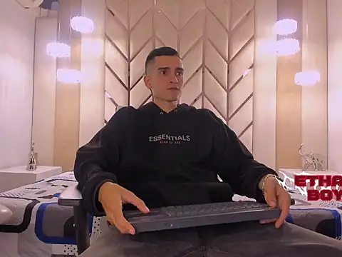 Ethan Boy  online show from February 2026 08:15:01 PM