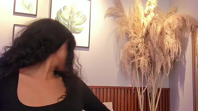 MIAHIVANOV online show from November 2025 02:43:02 PM