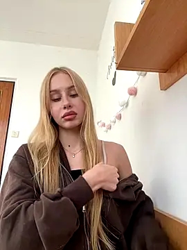 RemyStyles online show from October 2025 02:38:02 PM