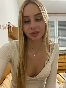 RemyStyles online show from November 2025 08:13:02 PM