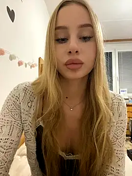 RemyStyles online show from November 2025 09:37:01 PM