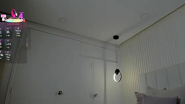 amira sanz online show from December 2025 02:32:01 AM