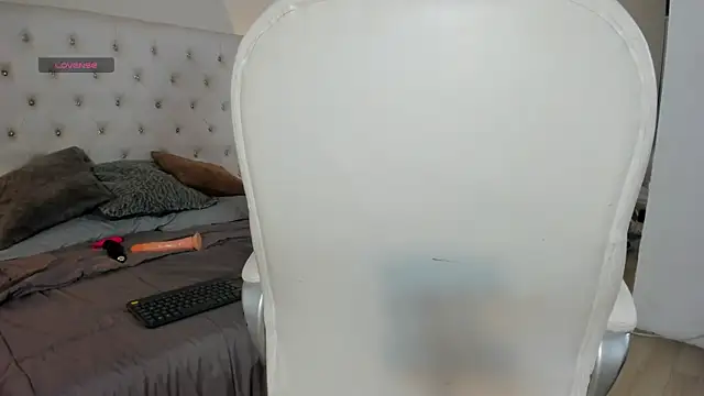 Miiaa Star  online show from November 2025 08:12:02 PM