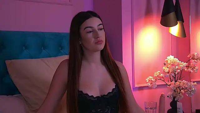 TaliaMorenne online show from October 2025 05:55:02 PM