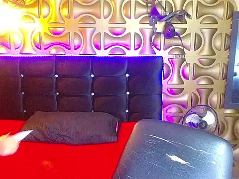 tinibunny online show from November 2025 07:28:02 PM