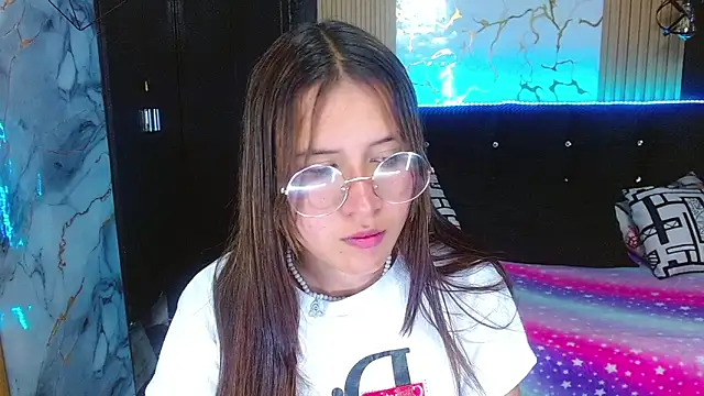 tinibunny online show from October 2025 08:39:02 PM