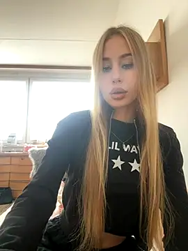 Snapshot of JudithCarly chatting on November 2025 10:18:02 AM JudithCarly online show from November 2025 10:18:02 AM