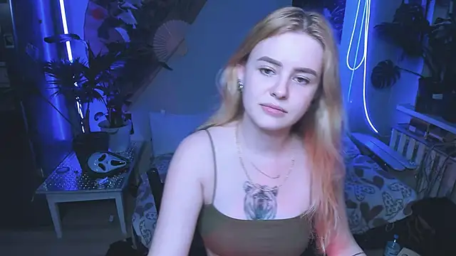 Alexa  Pirs online show from October 2025 12:44:02 AM