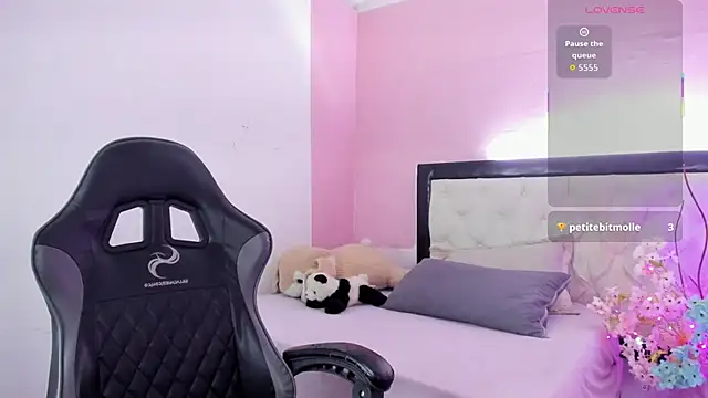 Barbieteeen online show from April 2026 04:41:02 AM