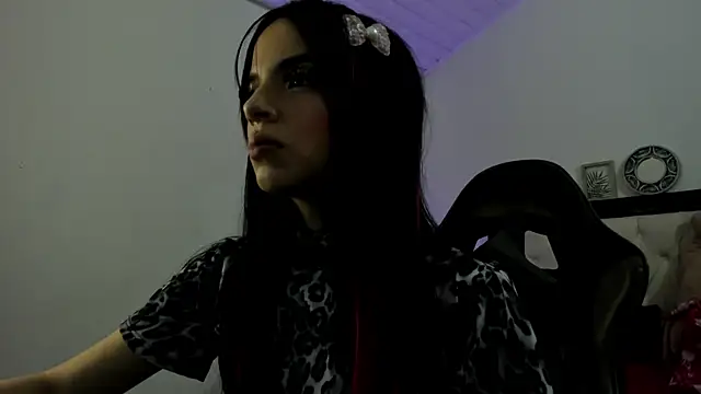 Barbieteeen online show from November 2025 05:47:01 PM