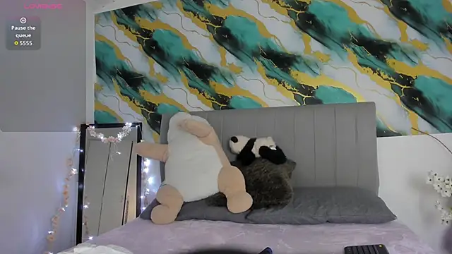 Barbieteeen online show from December 2025 03:00:02 AM