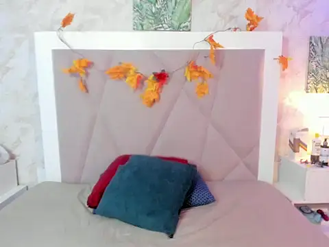 Sophie teller online show from November 2025 04:45:02 PM