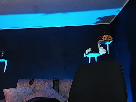 Liastark online show from November 2025 03:27:01 PM