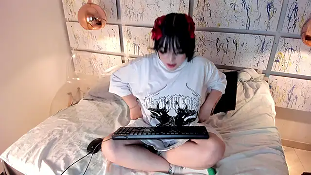 bubble  angel   online show from October 2025 11:22:02 AM