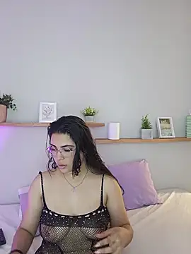 shainadavis online show from February 2026 03:17:02 AM