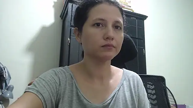 Snapshot of Renata_Rivas chatting on May 2026 05:38:01 AM Renata Rivas online show from May 2026 05:38:01 AM