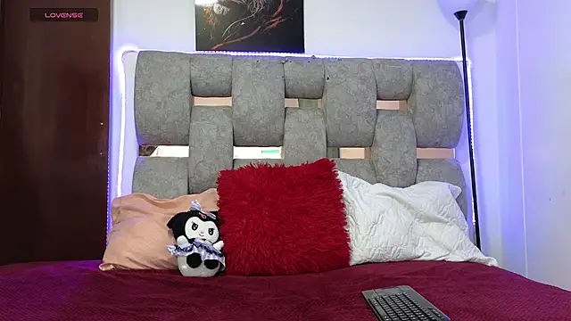 alix kitty online show from February 2026 08:28:01 PM