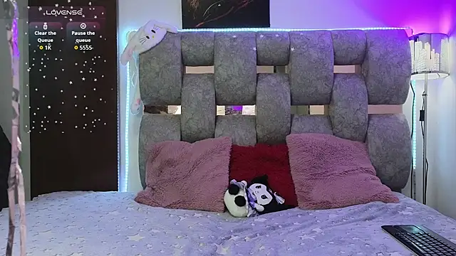 alix kitty online show from March 2026 10:22:01 PM