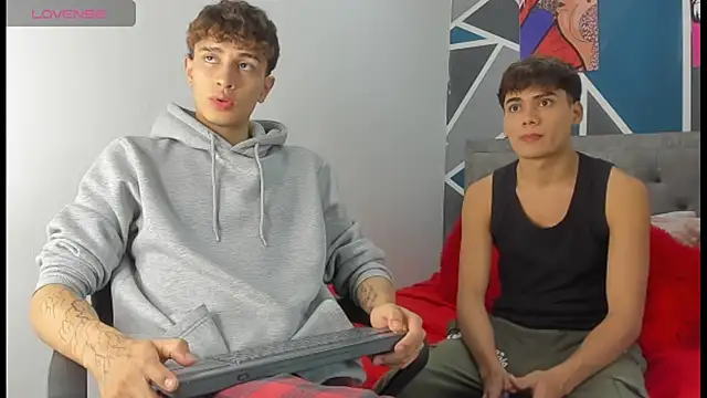 Douglas Lux online show from December 2025 08:00:01 PM