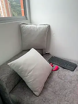 Snapshot of Douglas_Lux chatting on October 2025 06:07:01 PM Douglas Lux online show from October 2025 06:07:01 PM