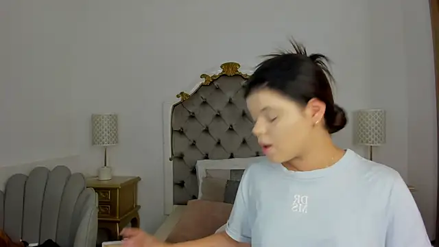 Snapshot of mary_joseph chatting on November 2025 07:58:01 PM mary joseph online show from November 2025 07:58:01 PM