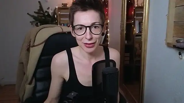 Antifistin online show from December 2025 01:16:02 AM