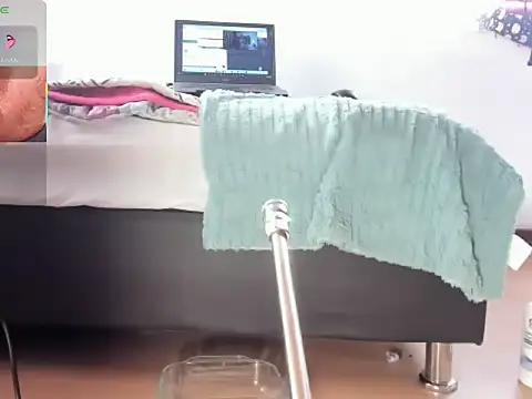   Aragon   online show from November 2025 02:43:02 PM