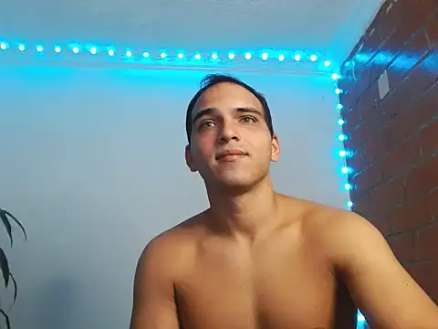 Maax3023 online show from October 2025 01:11:02 PM
