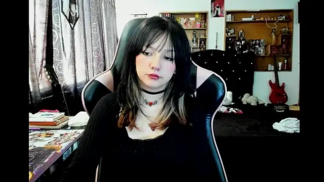 Maki Zein  online show from February 2026 09:01:01 PM