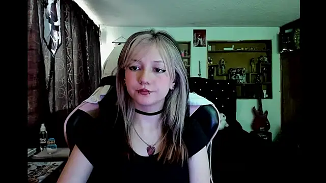 Maki Zein  online show from January 2026 09:09:02 PM