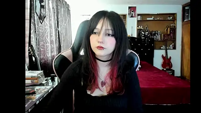 Maki Zein  online show from April 2026 08:43:01 PM